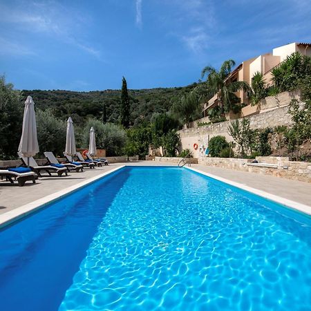 Serenity River Villa Palaiochora Bagian luar foto