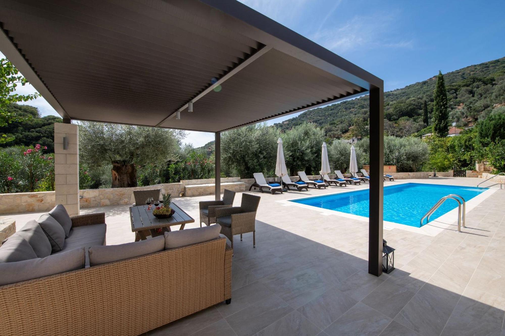 Serenity River Villa Palaiochora Bagian luar foto