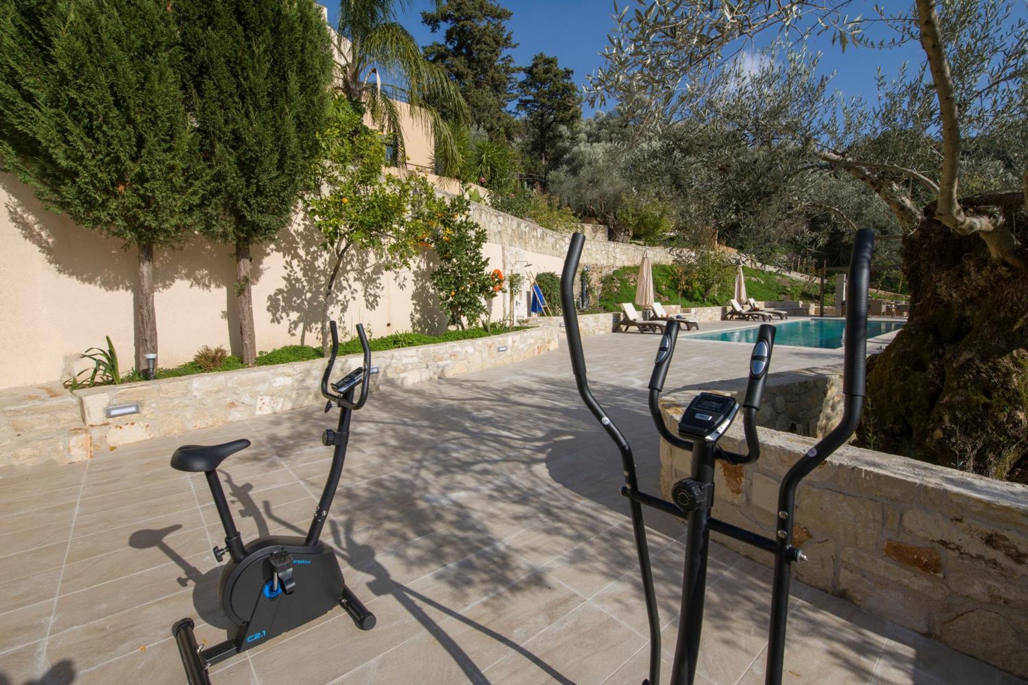 Serenity River Villa Palaiochora Bagian luar foto