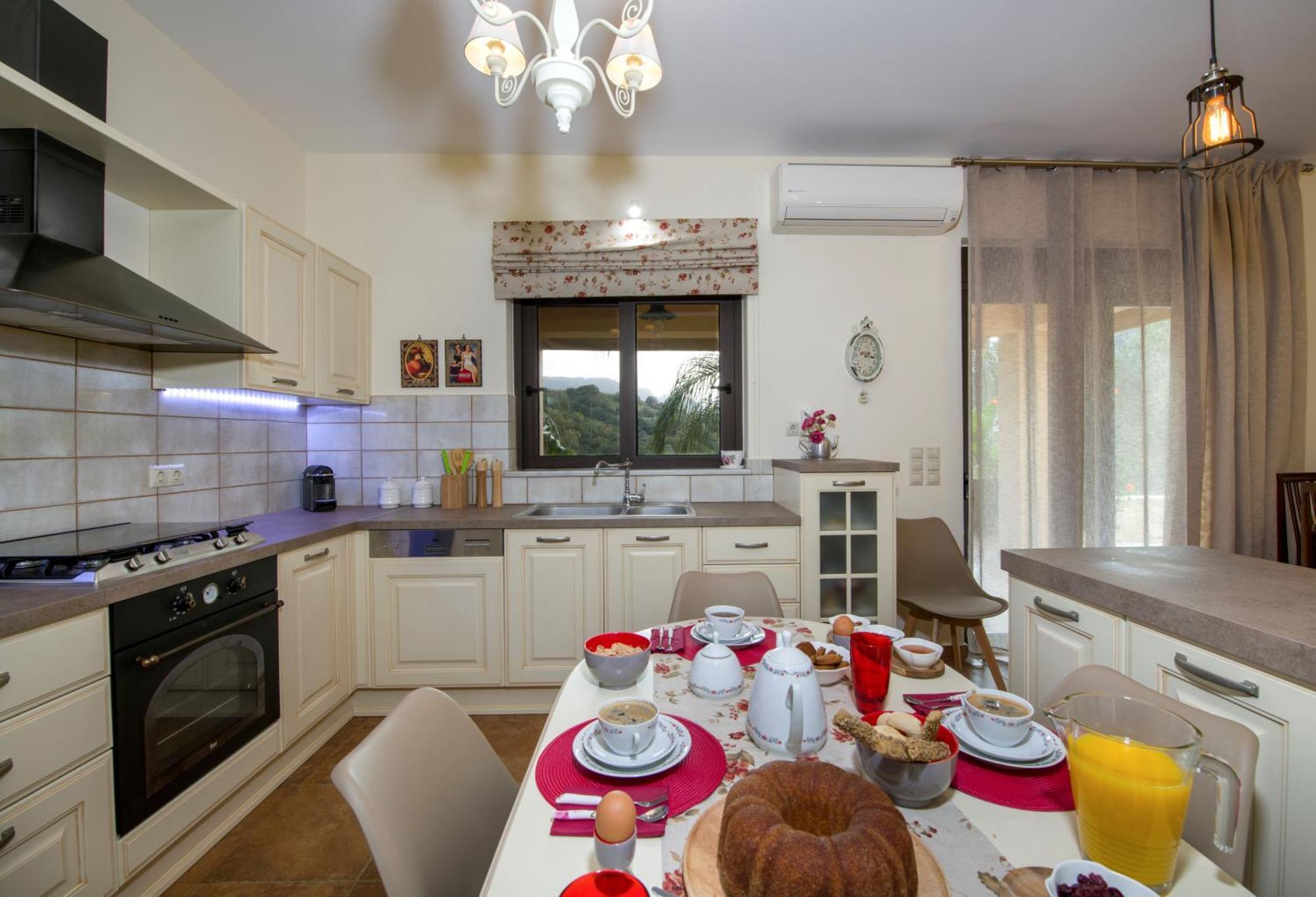 Serenity River Villa Palaiochora Bagian luar foto