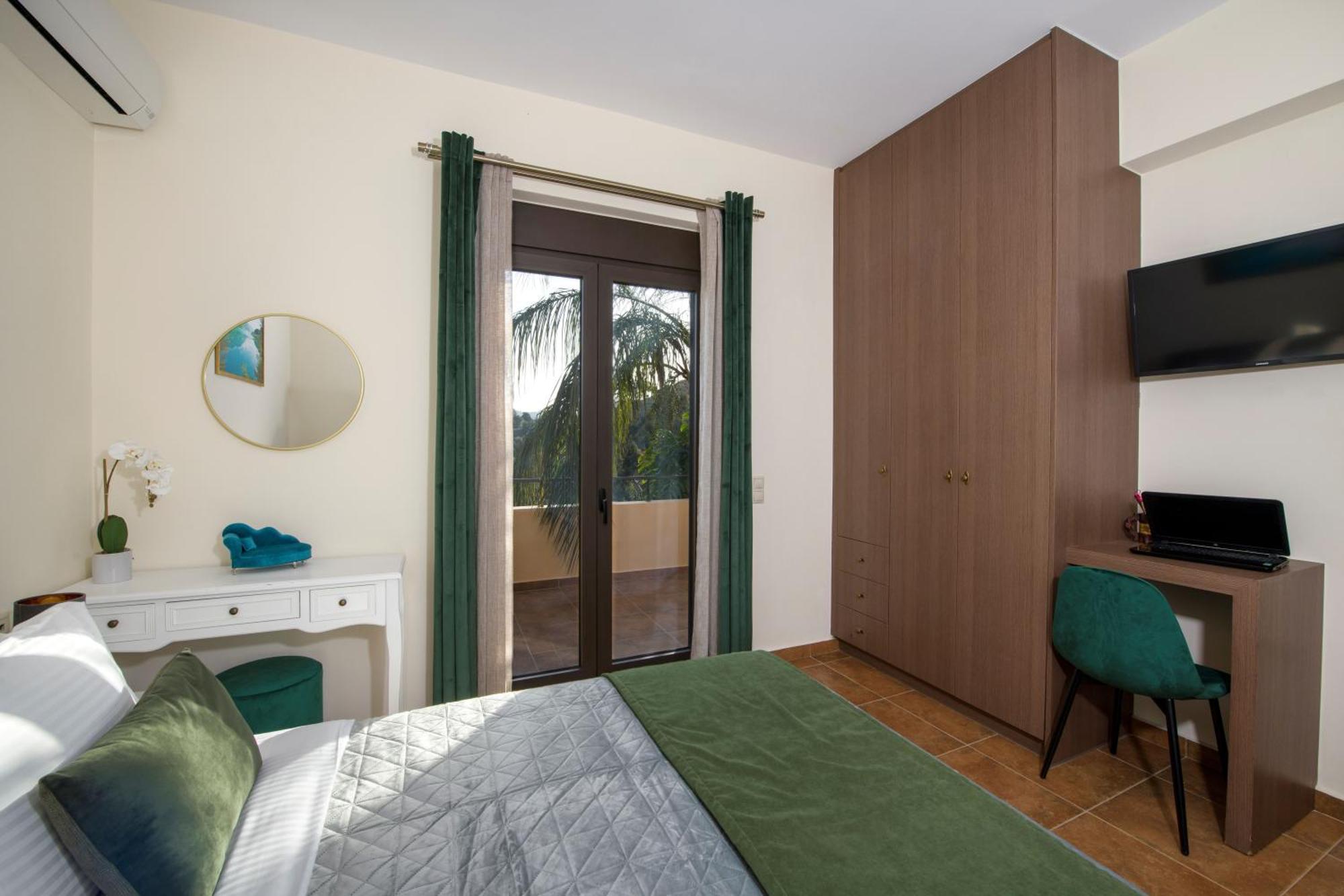 Serenity River Villa Palaiochora Bagian luar foto